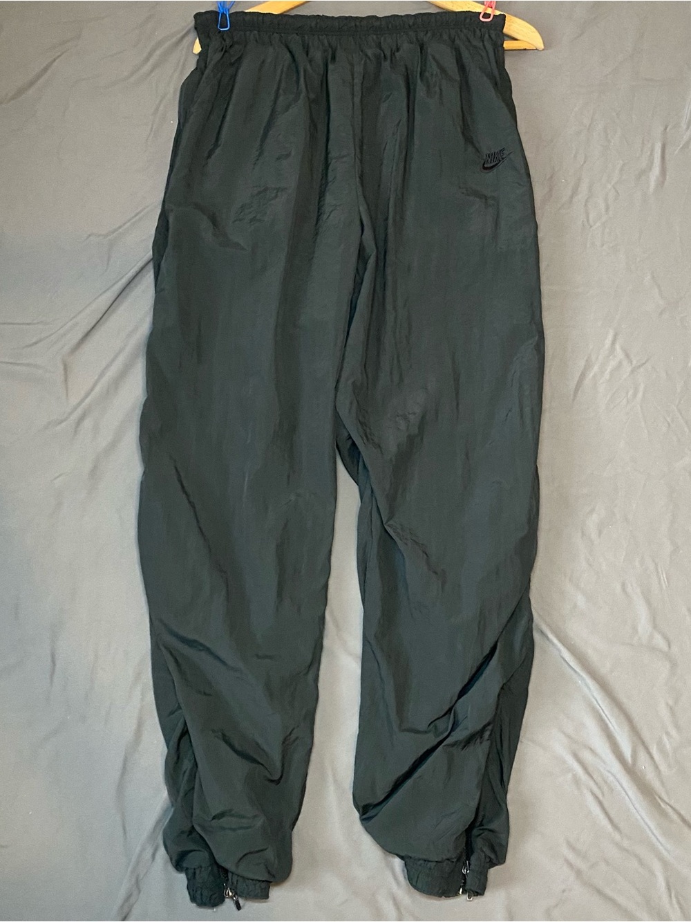 Vintage Nike Men’s Large Track Pants Nylon Joggers Black Swoosh Zipped Running
